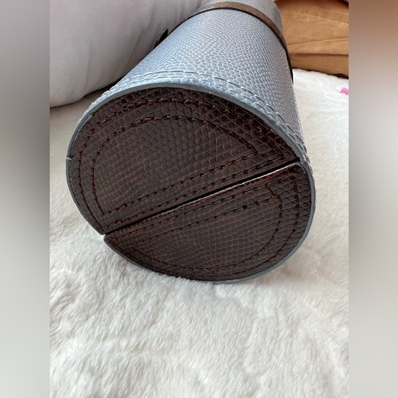 Travel jewelry box leather Cylindrical With Mirror - Picture 11 of 14